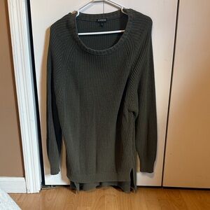 Express Women's oversized Dark Green Crew Neck Sweater